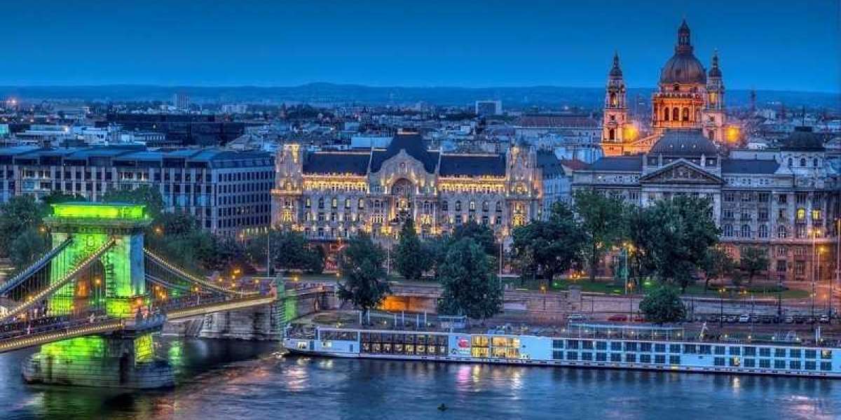Crowne Plaza® Hotels & Resorts Signs First Hotel in the Heart of Budapest